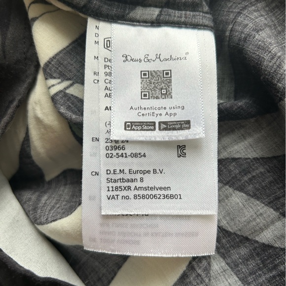 Deus Ex Machina original “Monkey Shirt” jungle pattern in lightweight viscose. - Picture 4 of 5